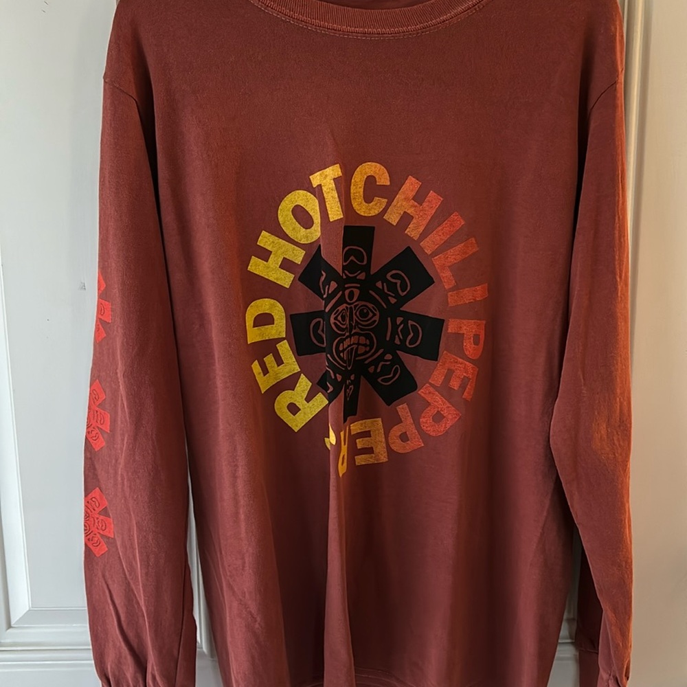 Red hot chili peppers, long sleeve shirt, size small✨❤️